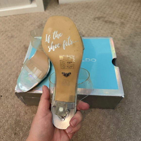 Disney x ALDO holographic Stepsisters heels - Picture 4 of 4